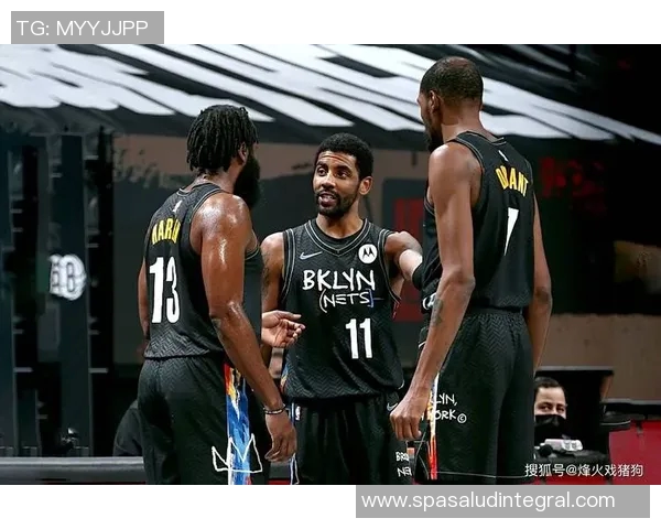 黄蜂队战胜篮网队，强势挺进季后赛次轮