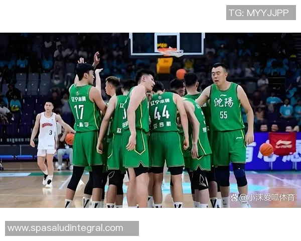 辽宁男篮与广东男篮激战不止，双方都力争晋级总决赛！