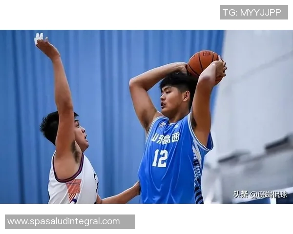 施韦德成为CBA历史上最年轻的得分王——新星崛起，未来可期