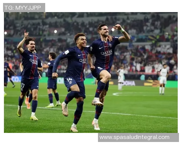 巴黎圣日耳曼5-1大胜圣埃蒂安，提前两轮夺得法甲冠军，姆巴佩梅开二度助球队创造历史