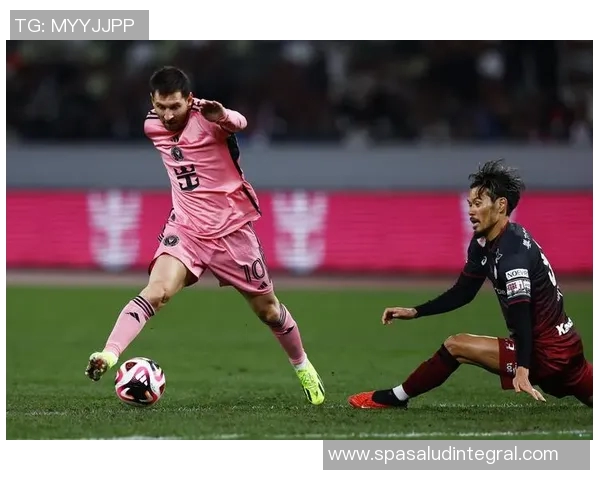 法甲球队马赛遭遇重创，主力前锋因伤将缺席多场比赛