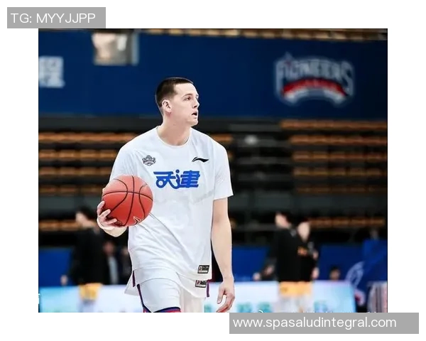 球队宣布大卫-詹姆斯加盟，成为新赛季最大牌外援